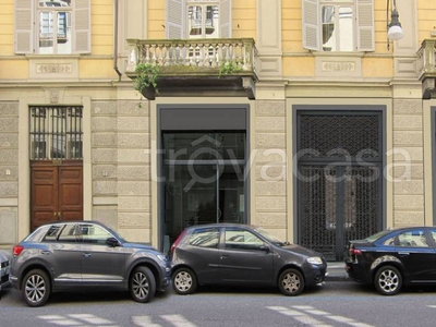 Negozio in vendita a Torino via Principe Amedeo, 20