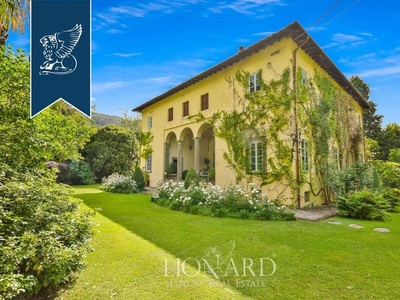 Prestigiosa villa di 1000 mq in vendita, Capannori, Italia