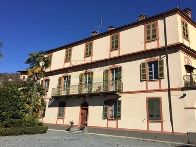 Prestigiosa villa di 1000 mq in vendita, Pinerolo, Piemonte