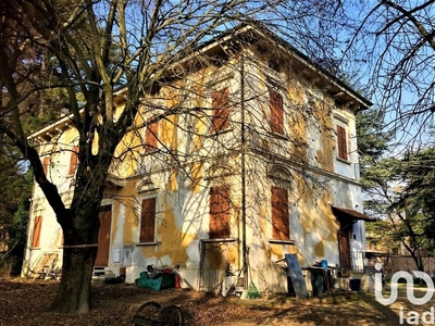 Prestigiosa villa di 1180 mq in vendita via gozzano, Reggio Emilia, Emilia-Romagna