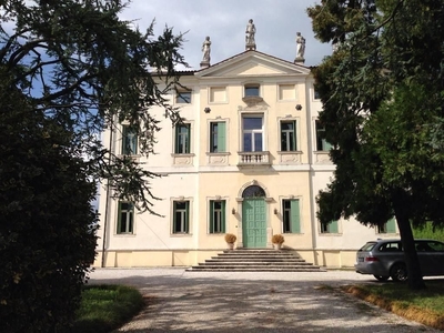Prestigiosa villa di 1352 mq in vendita Vicenza, Italia