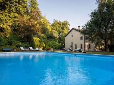 Prestigiosa villa di 1538 mq in vendita Bologna, Emilia-Romagna