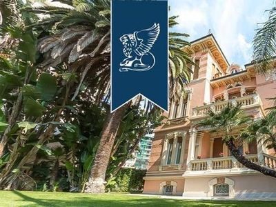 Prestigiosa villa di 2000 mq in vendita Taggia, Liguria
