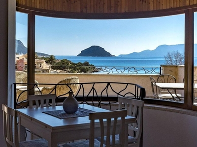 Prestigiosa villa di 236 mq in vendita, Via dell'Erica, Golfo Aranci, Sassari, Sardegna