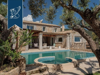 Prestigiosa villa di 240 mq in vendita, Castiadas, Italia