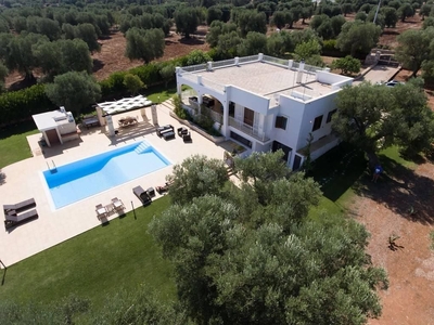 Prestigiosa villa di 240 mq in vendita, Viale Foggia, 98, Carovigno, Puglia