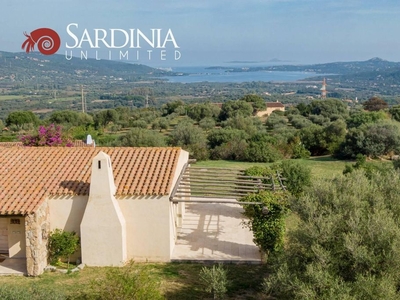 Prestigiosa villa di 250 mq in vendita via picciaredda, Olbia, Sardegna