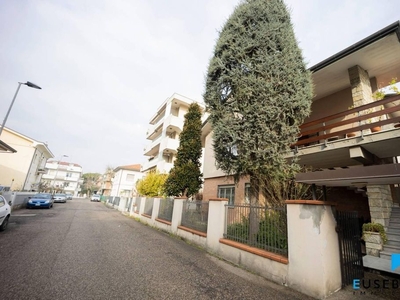 Prestigiosa villa di 255 mq in vendita Via Andrea Maffei, 39, Rimini, Emilia-Romagna