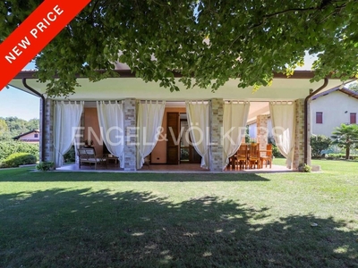 Prestigiosa villa di 255 mq in vendita, Via Gabriele D'Annunzio, 30, Travedona Monate, Lombardia