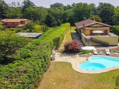 Prestigiosa villa di 280 mq in vendita Via Motto, Agrate Conturbia, Novara, Piemonte