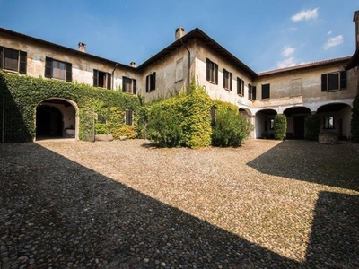 Prestigiosa villa di 2824 mq in vendita, San Pancrazio, Casale Litta, Varese, Lombardia