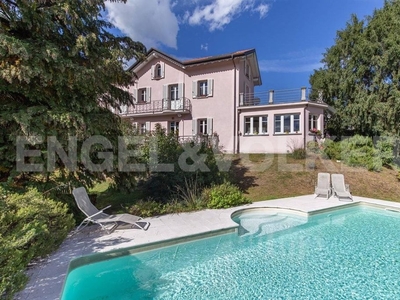 Prestigiosa villa di 294 mq in vendita Via Fratelli Bariselli, 71, Omegna, Verbano-Cusio-Ossola, Piemonte