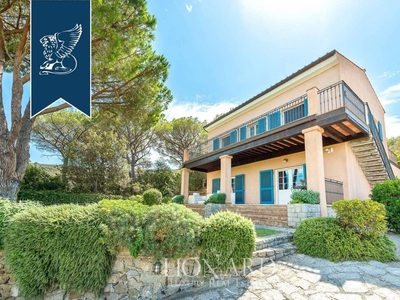Prestigiosa villa di 300 mq in vendita, Campo nell'Elba, Italia