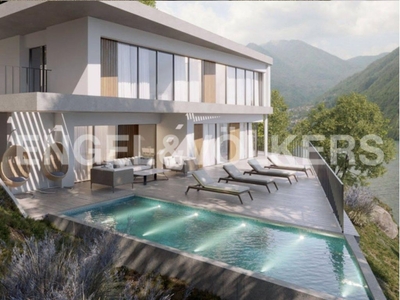 Prestigiosa villa di 330 mq in vendita, Argegno, Italia