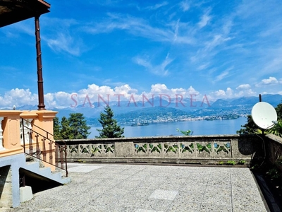 Prestigiosa villa di 349 mq in vendita, Via per Vedasco, Stresa, Verbano-Cusio-Ossola, Piemonte