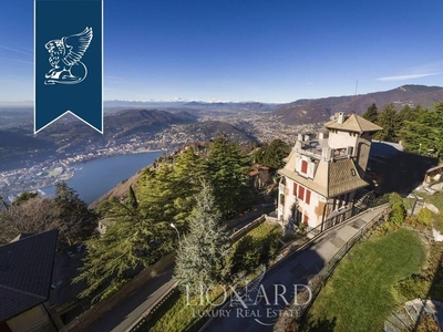 Prestigiosa villa di 360 mq in vendita Brunate, Lombardia
