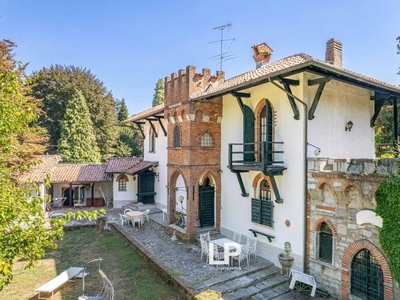 Prestigiosa villa di 364 mq in vendita, via torrazza, Castelletto sopra Ticino, Piemonte