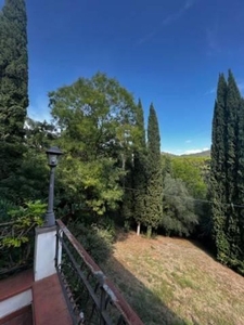 Prestigiosa villa di 370 mq in affitto, Via Iacopone da Todi, Firenze, Toscana