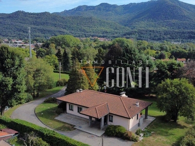 Prestigiosa villa di 380 mq in vendita Via Valcuvia, 25, Casalzuigno, Lombardia