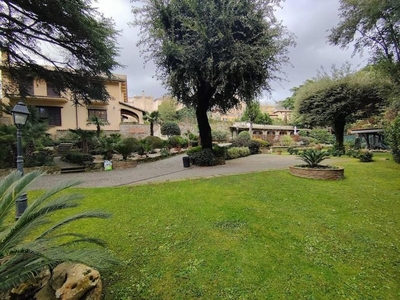 Prestigiosa villa di 430 mq in vendita, Borgo Garibaldi, Albano Laziale, Lazio