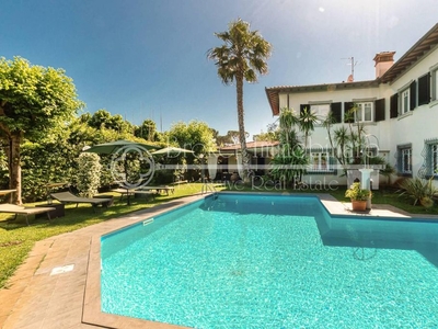 Prestigiosa villa di 470 mq in vendita Via Versilia, 30, Forte dei Marmi, Lucca, Toscana