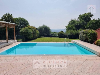Prestigiosa villa di 487 mq in vendita, Via Moratei, 15, Sovizzo, Vicenza, Veneto