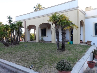 Prestigiosa villa di 500 mq in vendita, Gagliano del Capo, Puglia