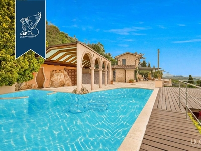 Prestigiosa villa di 510 mq in vendita Pietrasanta, Toscana