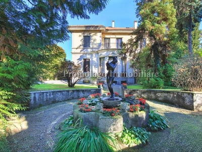 Prestigiosa villa di 560 mq in vendita, Via Novara, Stresa, Verbano-Cusio-Ossola, Piemonte