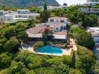 Prestigiosa villa di 600 mq in vendita, Arzachena, Italia