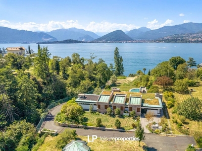 Prestigiosa villa di 644 mq in vendita via per luino, Laveno-Mombello, Varese, Lombardia