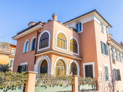 Prestigiosa villa di 750 mq in affitto via Salaria, Roma, Lazio