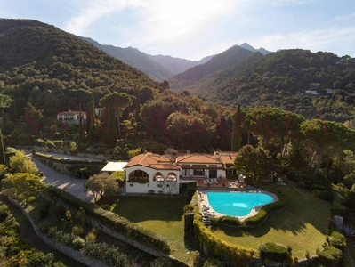 Prestigiosa villa di 750 mq in vendita, Marciana, Italia