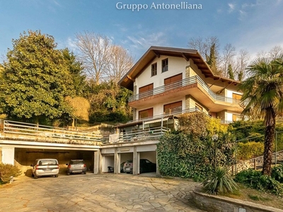 Prestigiosa villa di 760 mq in vendita, Corso Chieri, 207, Torino, Provincia di Torino, Piemonte