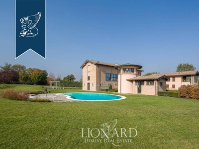 Prestigiosa villa di 800 mq in vendita, Quattro Castella, Emilia-Romagna