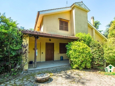 Prestigiosa villa in vendita Via Caravaggio, Marino, Lazio