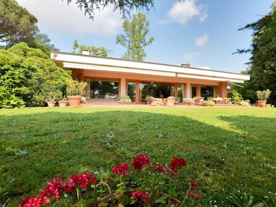 Prestigiosa villa in vendita Via Cesare Angelini, Lucca, Toscana