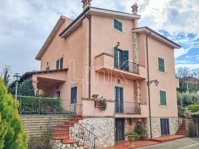 Prestigiosa villa in vendita via La Macchia, Colonna, Roma, Lazio