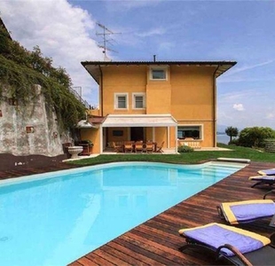 Prestigiosa villa in vendita Viale Rimembranza, Meina, Novara, Piemonte