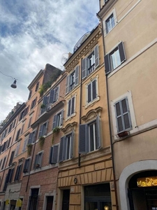 Prestigioso appartamento di 125 m² in affitto Via Urbana, Roma, Lazio
