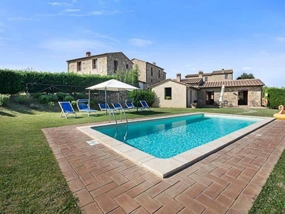 Prestigioso appartamento di 127 m² in vendita via spuntone, Montalcino, Siena, Toscana