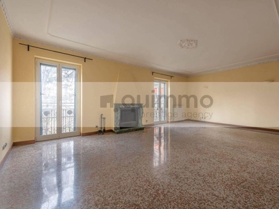 Prestigioso appartamento di 130 m² in affitto piazza mondadori, Milano, Lombardia