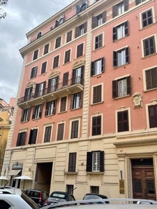 Prestigioso appartamento di 172 m² in vendita Via Andrea Bafile, Roma, Lazio