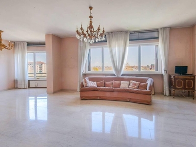 Prestigioso appartamento di 190 m² in vendita Via Rodolfo Carabelli, 6A, Milano, Lombardia