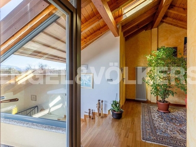 Prestigioso appartamento di 218 m² in vendita Via Rosa Franzi, 31, Verbania, Piemonte