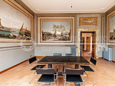Prestigioso appartamento di 302 m² in vendita Via Giuseppe Garibaldi, Pietrasanta, Toscana