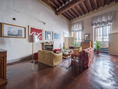 Prestigioso appartamento di 400 m² in vendita Firenze, Italia