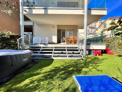 Prestigioso appartamento di 74 m² in vendita Via Generale Ardoino, 114, Diano Marina, Liguria
