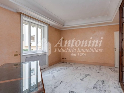 Prestigioso appartamento in vendita Via Francesco Denza, Roma, Lazio
