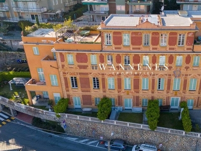Prestigioso appartamento di 140 m² in vendita Via Virgilio, 2, Alassio, Savona, Liguria